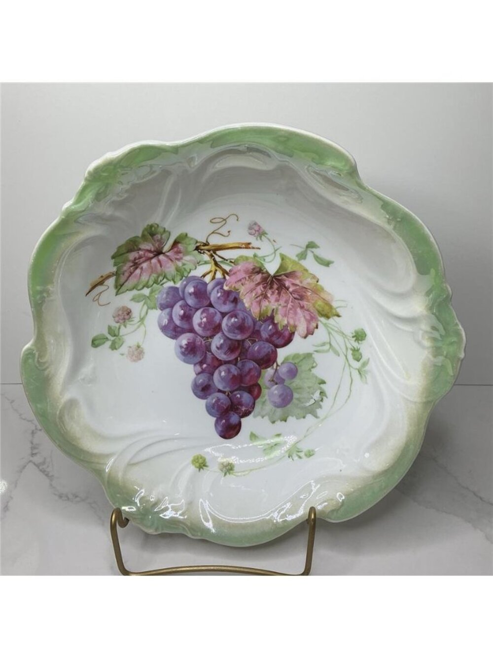Decor Bowl Grapes and Leaves Colorful Plate Made in Bavaria 10.5” Preowned